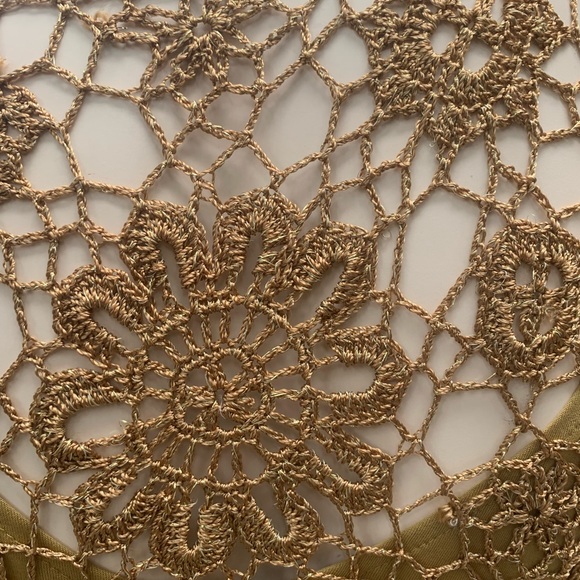 Cable & Gauge burnt gold crochet layered( with cami) neutral pullover sweater - Picture 9 of 12